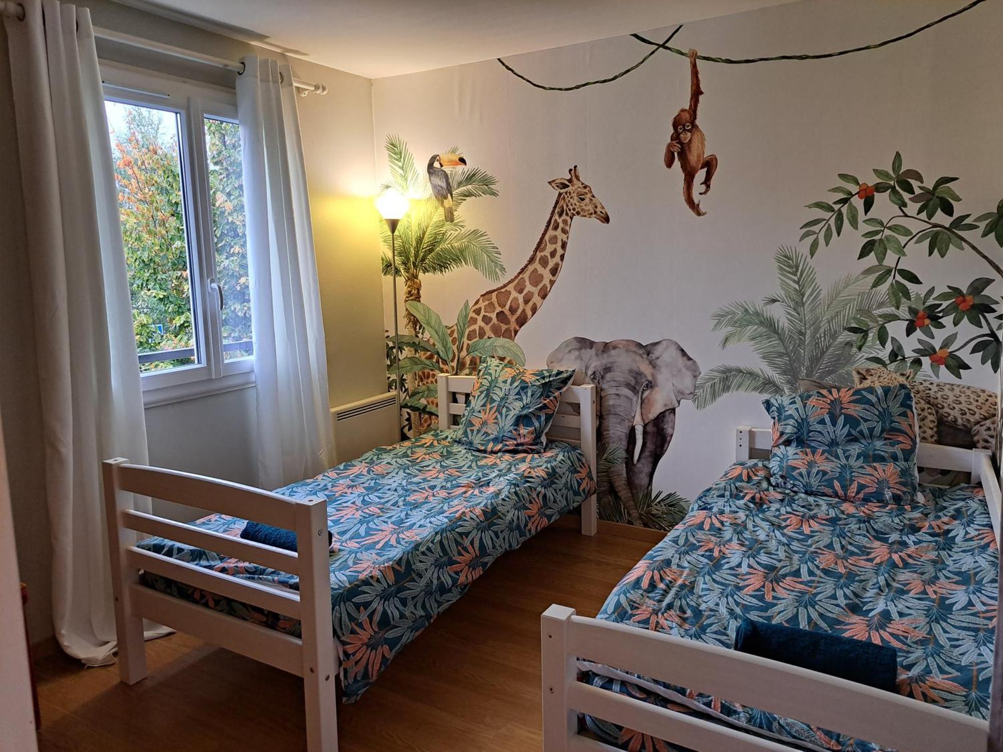 Ferienwohnung Les Volets Bleus Rungis Exterior foto